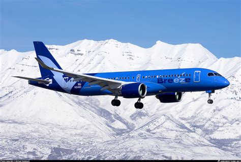 Breeze Airways .